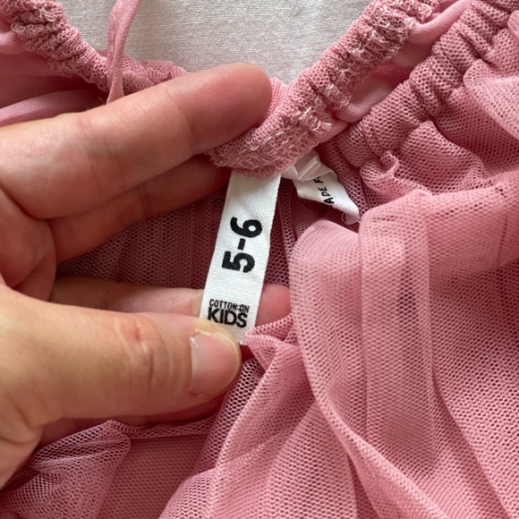 Tulle - Picture 2 of 2